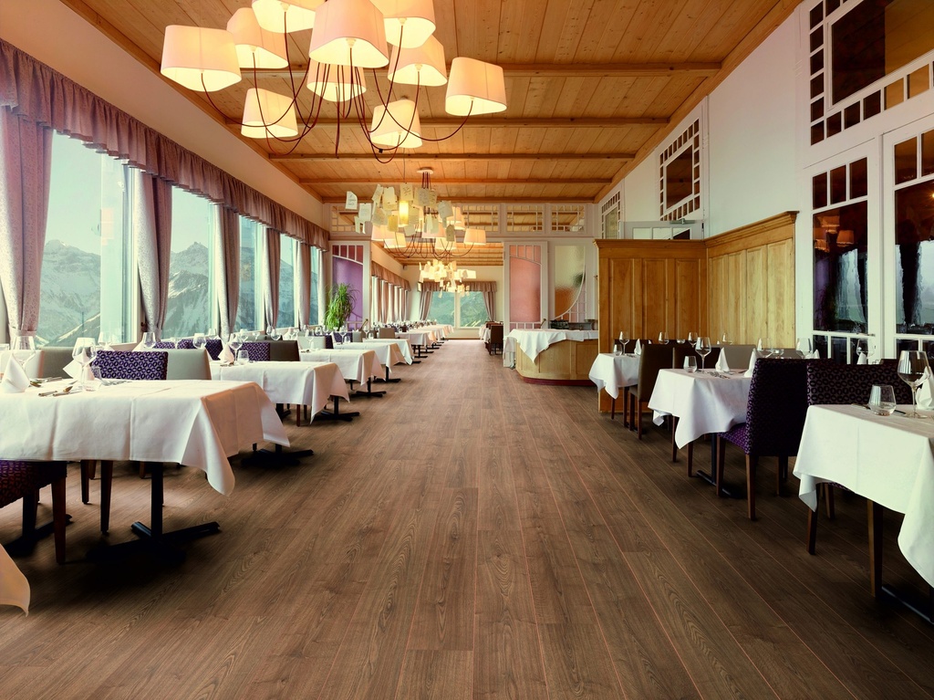 Piso Flotante 12mm Roble Jugfrau