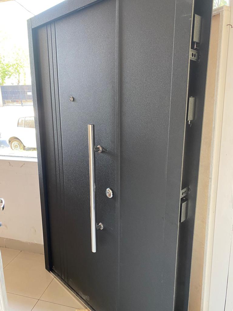 Puerta de Seguridad PREMIUM | Dos Hojas| Dos Paneles | 160 cm x 220 cm