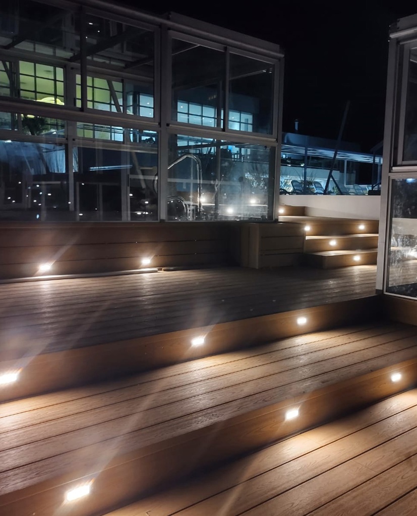 Deck WPC Linea Mile con Alfajias, Clips y Tornillos