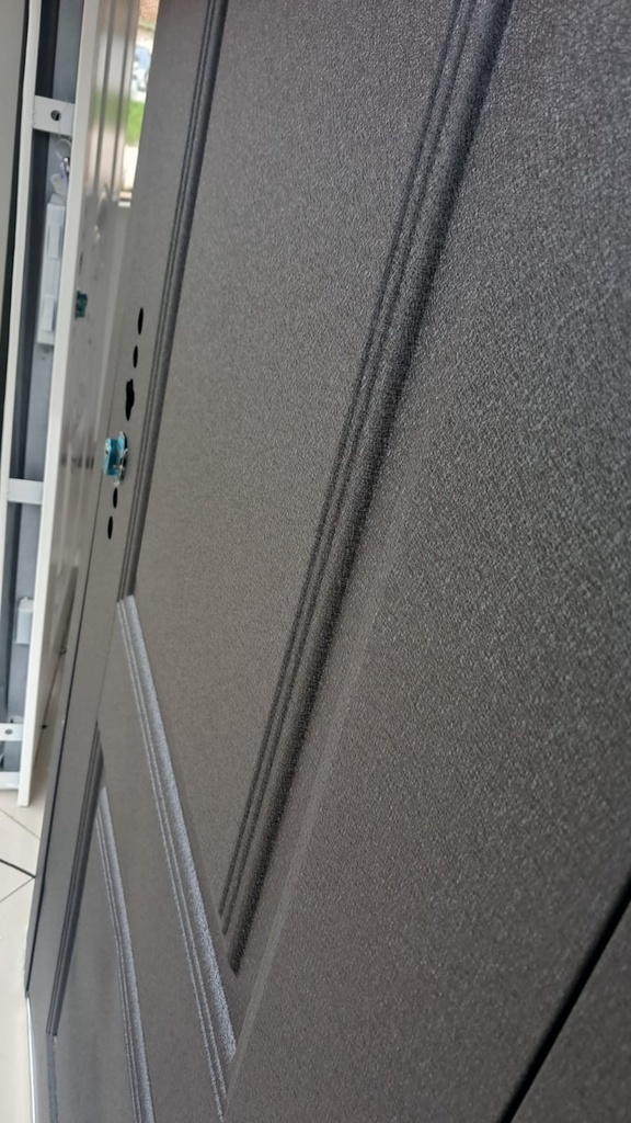 Puertas de Seguridad Modelo SR -  50 mm - Blanco/Negro