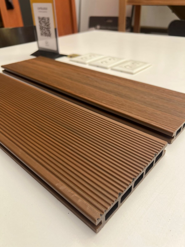 Deck WPC Co-Extruded 2da. Generación Línea Mile con Alfajias, Clips y Tornillos