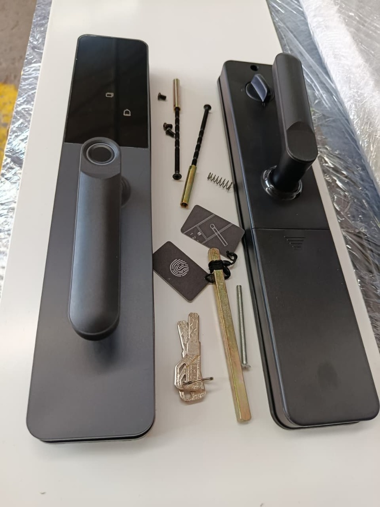 Cerradura Inteligente Multianclaje Wifi/Huella/Código/Tarjeta - Modelo Essential