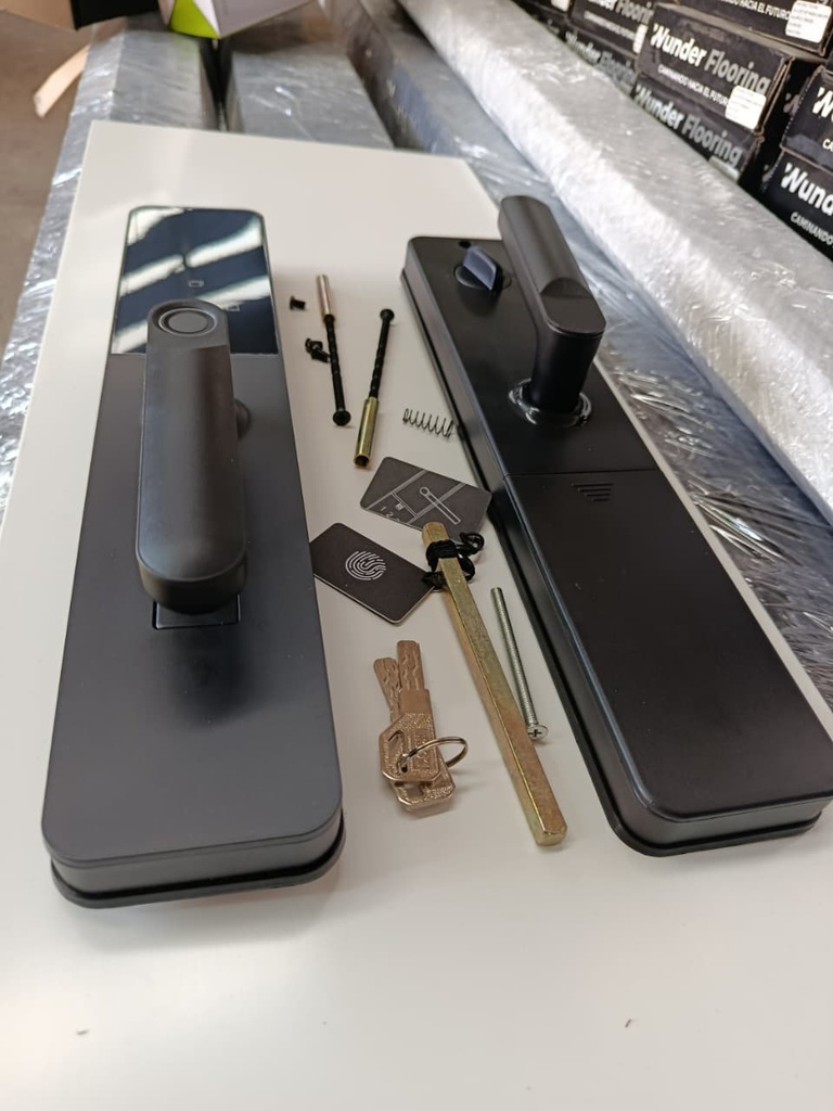 Cerradura Inteligente Multianclaje Wifi/Huella/Código/Tarjeta - Modelo Essential