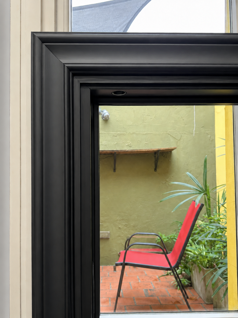Puerta de Seguridad Premium Cordoba Lisa Negra 86