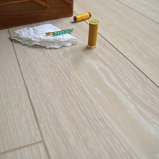 Piso Flotante 8mm Roble Strassburgo (Venta por Lote)