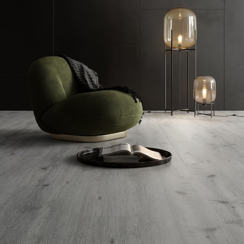 Piso Vinílico SPC Click Silver SP006 5mm con manta